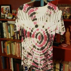 Cut up shirt tie dye